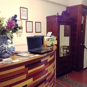 Hotel Bernheof, Genoa